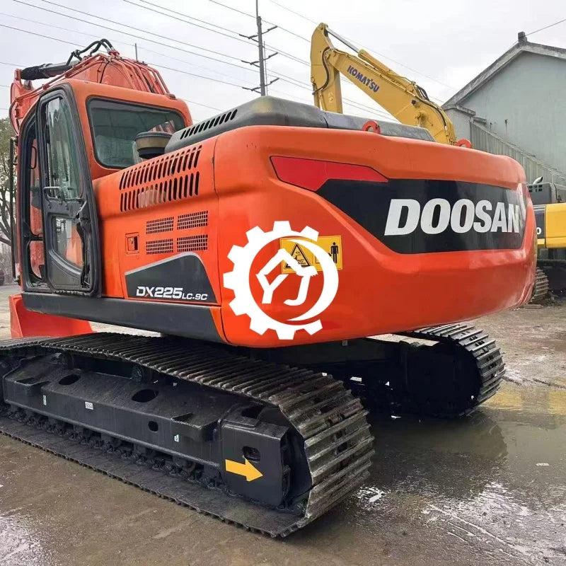 Korea Used Excavator Doosan DX225LC-9S 22 Ton Excavator Second Hand Doosan DX225 DX300 Heavy Machine Equipment for Sale EPA