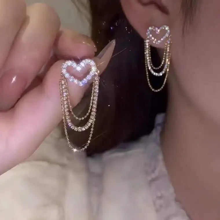 2023 Fashion Trend Unique Design Elegant Delicate Retro Daisy Small Flower Earrings Women Jewelry Party Premium Gifts Wholesale