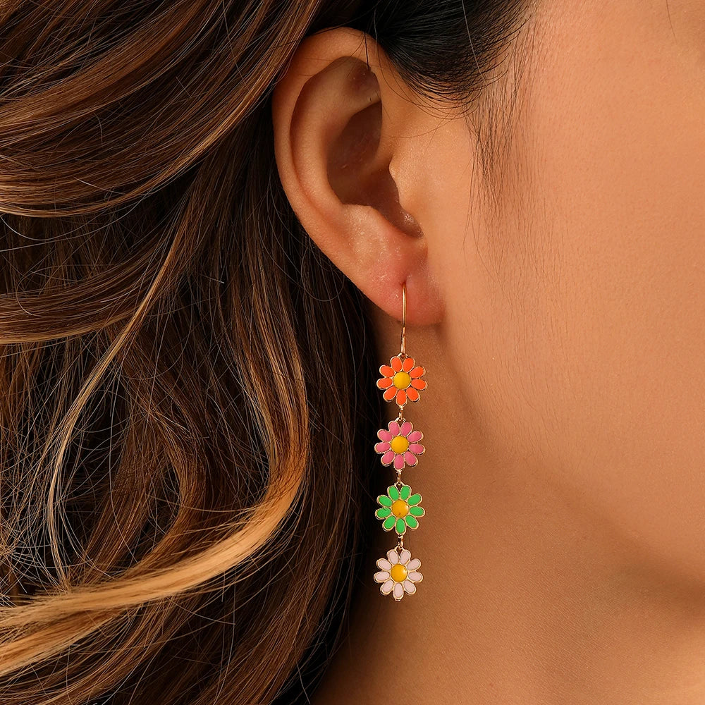 2023 Fashion Trend Unique Design Elegant Delicate Retro Daisy Small Flower Earrings Women Jewelry Party Premium Gifts Wholesale