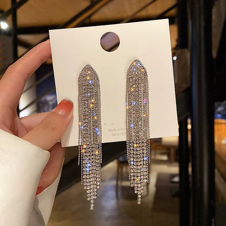 2023 Fashion Trend Unique Design Elegant Delicate Retro Daisy Small Flower Earrings Women Jewelry Party Premium Gifts Wholesale