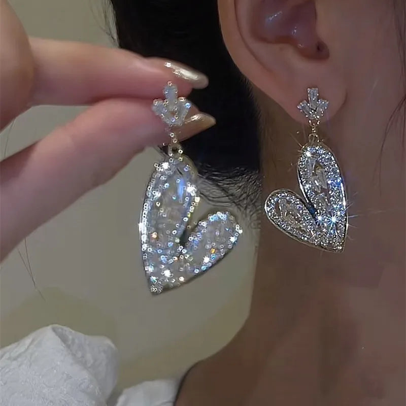 2023 Fashion Trend Unique Design Elegant Delicate Retro Daisy Small Flower Earrings Women Jewelry Party Premium Gifts Wholesale