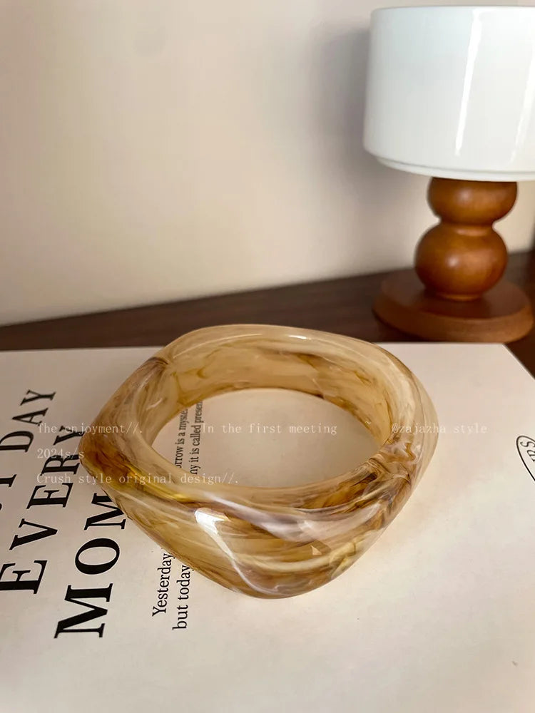 Fashion Chunky Jewelry For Women Vintage Resin Triangle Design Wide Bangle Bracelets Geometric Wide Stackable Bracelet