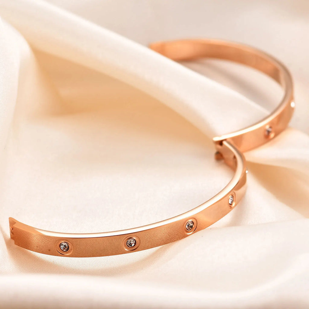 Vnox High-End Stainless Steel Women Bangles, Luxury Solid Gold Plated Love Cuff Bracelets,US Europ Hot Fashion Daily Ins Jewelry