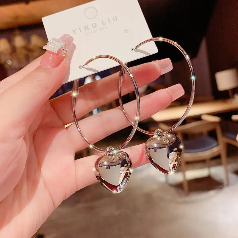2023 Fashion Trend Unique Design Elegant Delicate Retro Daisy Small Flower Earrings Women Jewelry Party Premium Gifts Wholesale