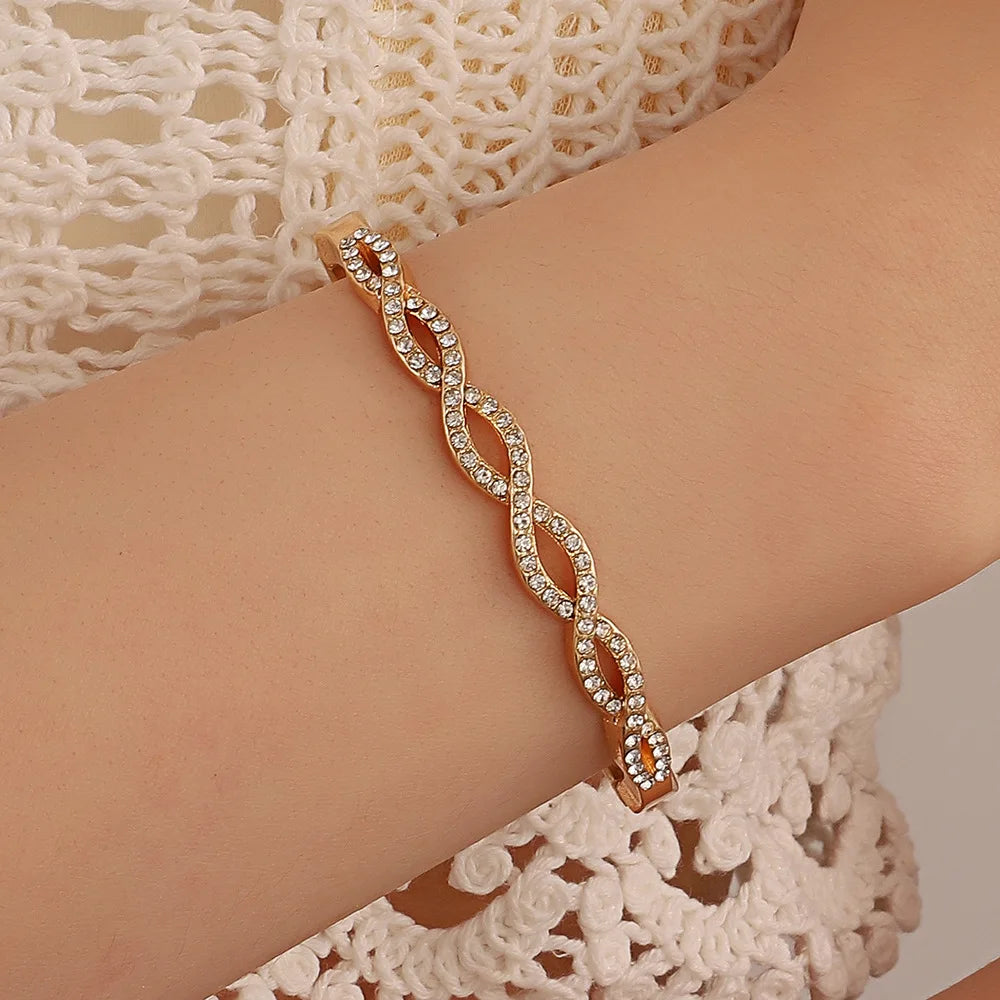 2022 Silver Color Hollow Round Geometric Bracelets and Bangles Feminine Korean New Fashion Popular Jewelry Party Gift
