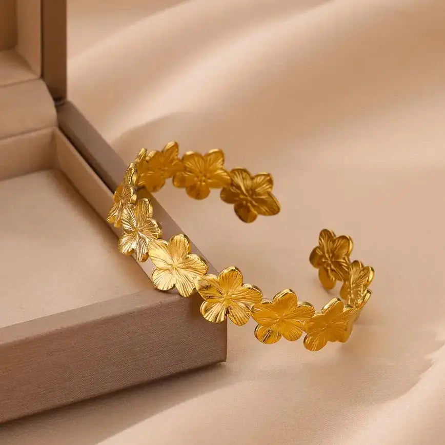 Vintage Flower Cuff Bracelet Bangle for Women Gold Color Flora Stainless Steel Bangles Casting Aesthetic Couple Wrist Jewelry