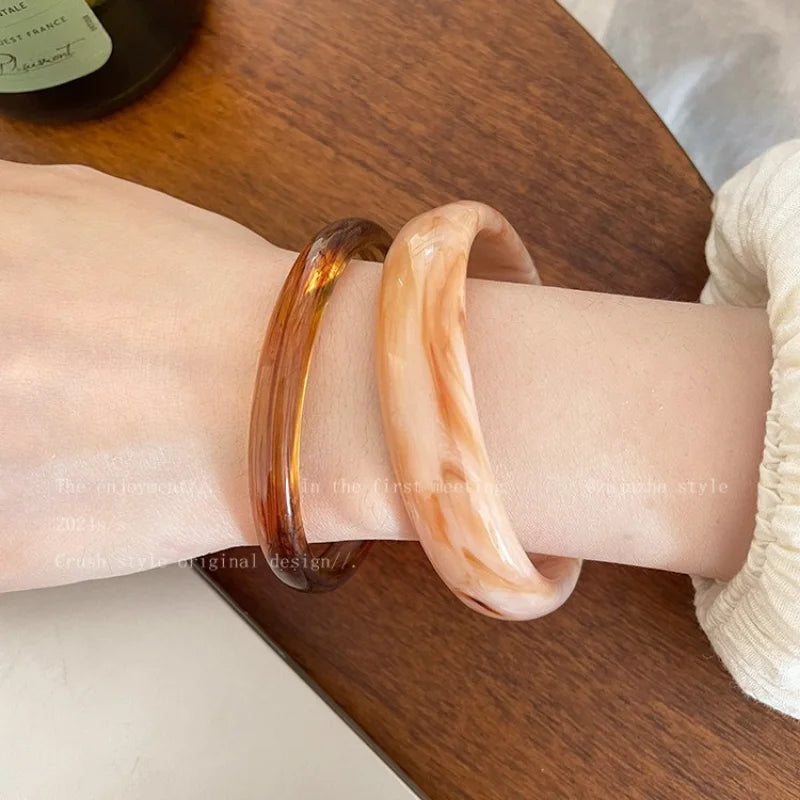 Fashion Chunky Jewelry For Women Vintage Resin Triangle Design Wide Bangle Bracelets Geometric Wide Stackable Bracelet