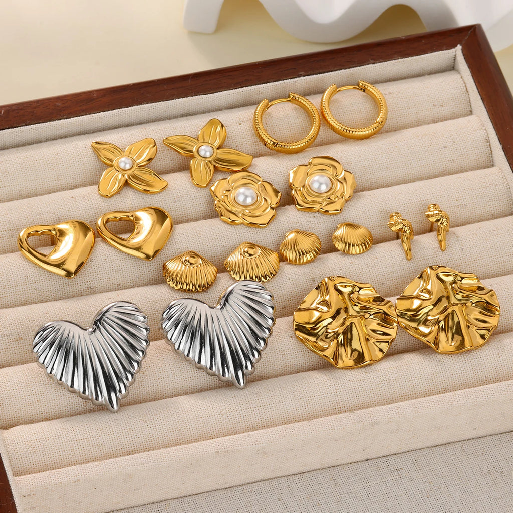 Exquisit Stainless Steel Love Heart Flower Earrings for Women Gold Plated Pearl Ear Stud Earrings Party Personality Jewelry New