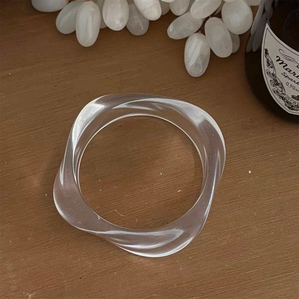 Exaggerated Polygonal Translucent Crude Thick Bangles for Women Retro Design Acrylic Charm Bracelet Ladies Fashion Jewelry Gifts