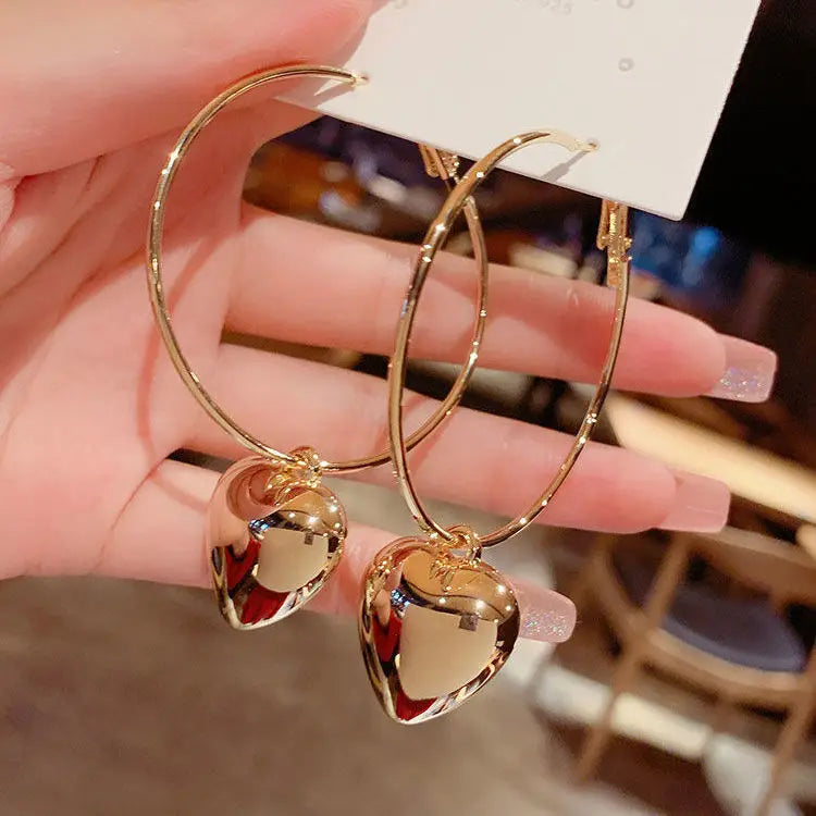 2023 Fashion Trend Unique Design Elegant Delicate Retro Daisy Small Flower Earrings Women Jewelry Party Premium Gifts Wholesale